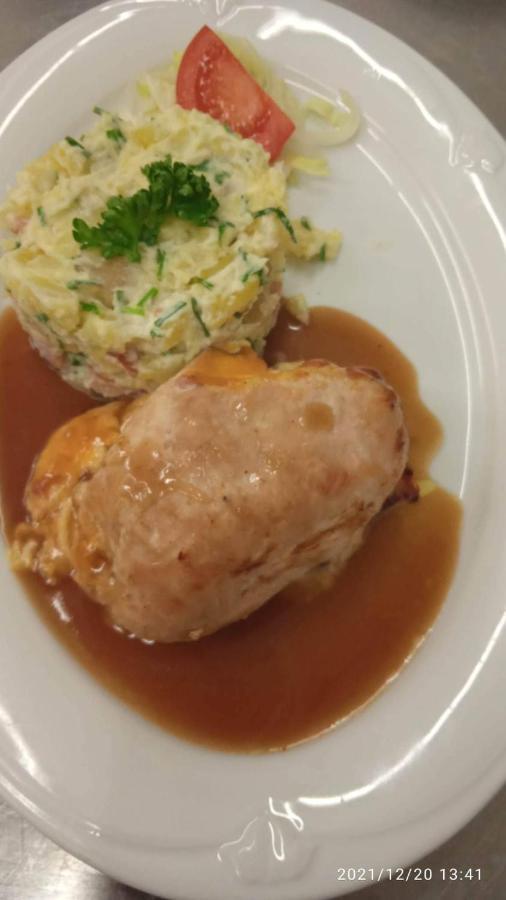 Mala Svata Hora - Penzion & Restaurace Mníšek pod Brdy Buitenkant foto