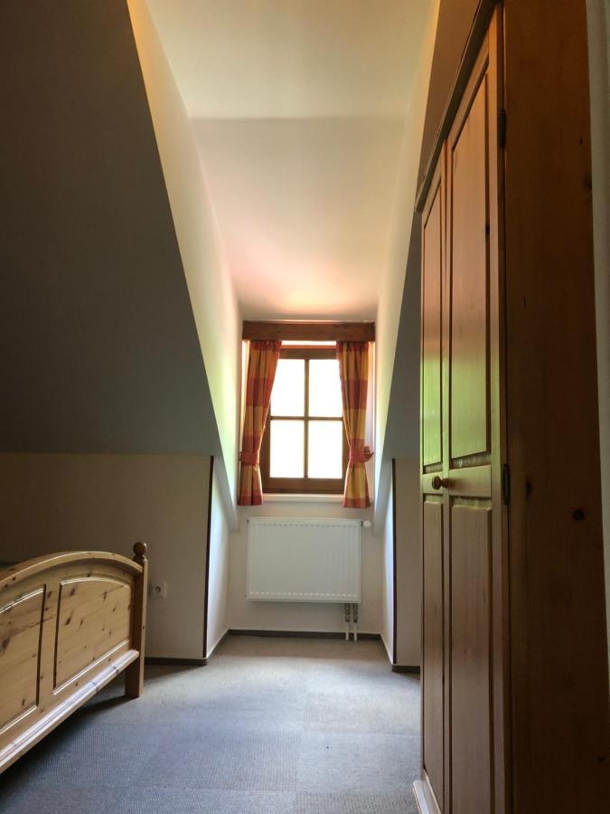 Mala Svata Hora - Penzion & Restaurace Mníšek pod Brdy Buitenkant foto