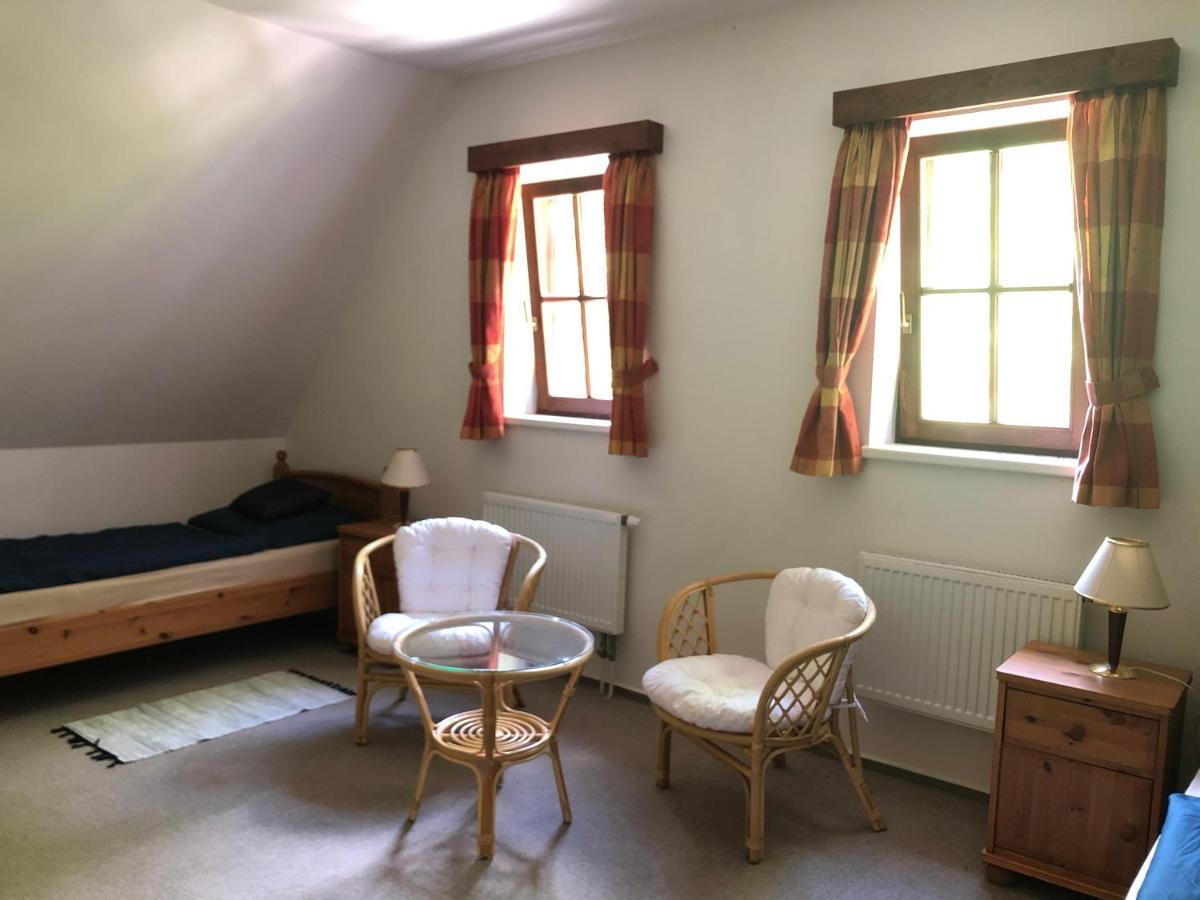 Mala Svata Hora - Penzion & Restaurace Mníšek pod Brdy Buitenkant foto